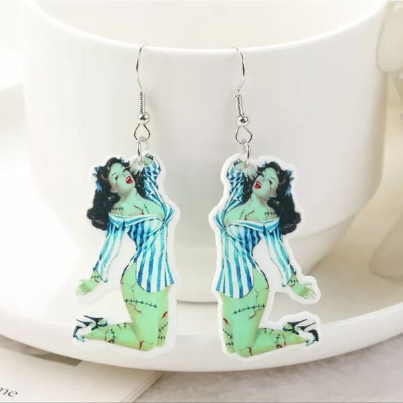 Jewelry - Pin Up Zombie Woman Dangle Drop Earrings 2.5"